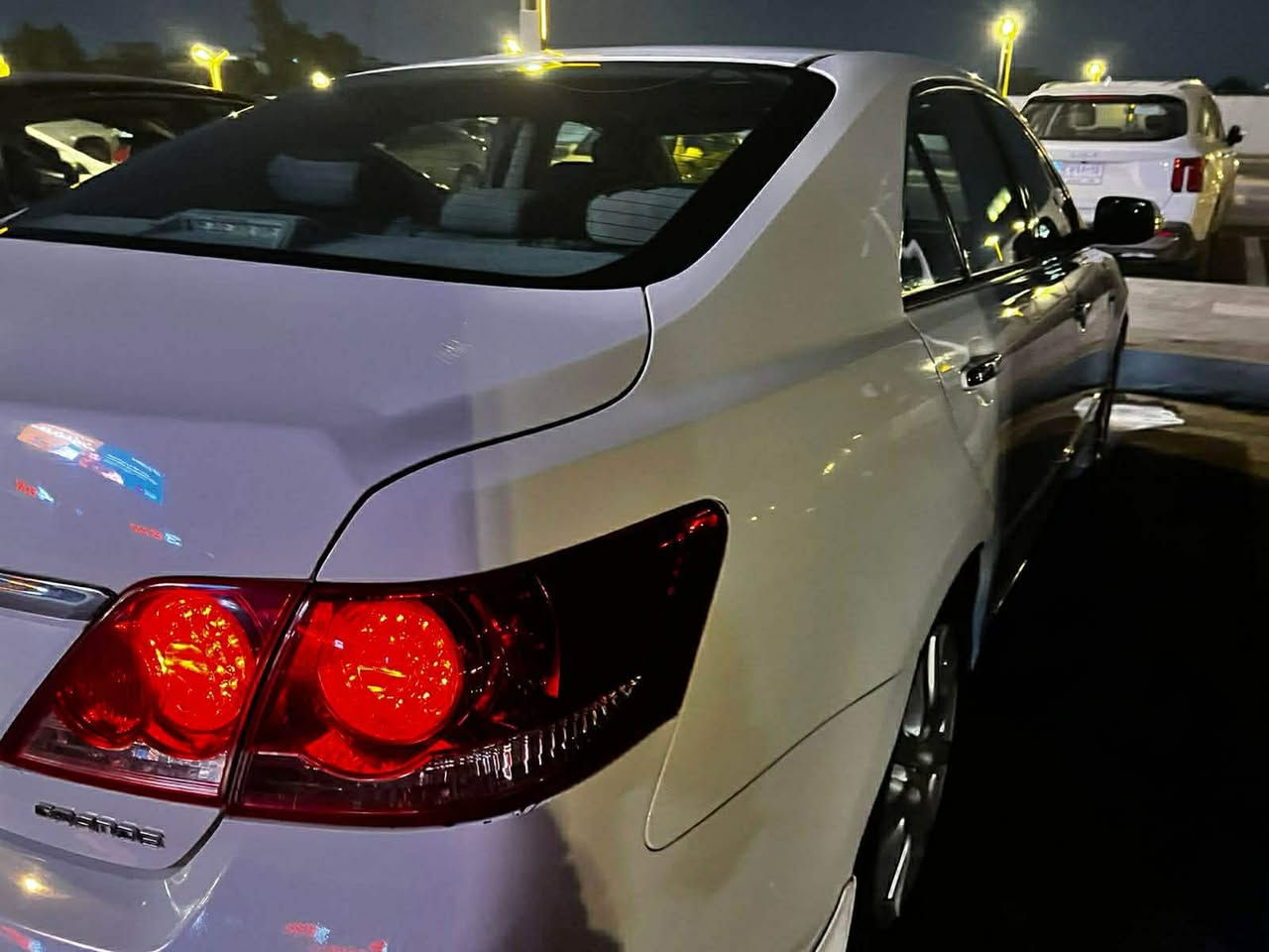 تيوتا اوريون ٢٠٠٨ رقم بغداد بسمي
بدون صبغ فقط ربع جاملغ خلفيه طخه بسيطه 

مواصفات ٤ بصمه 

حساس امامي 

حساس خلفي 

زراك لايت 

لايت زنون 

برده خلفيه 

كشنات كهرباء 

مسجل سي دي جنجر ٦ اقراص 

داخل صاج 

اشاير بالمري 

تحكم ستيرن 

كروز سرعه 

محرك ٦سلندر ٣٥٠٠ محرك جديد بدون صوت بدون صوت رواجز 

اضافه منضومه غاز 

تبريد ثلج 

عوزها فقط دوشمه بطاين بيبان شويه تعبانه شغل واطلع ترايك وين ما تريد سياره جاهزه 

مع وجود عازل حراري للجام بنسبە ۸۰ بالميە 

السعر ۱۲۲ ورقە وبيە مجال بسيط 

مکان السيارە بغداد

***********
