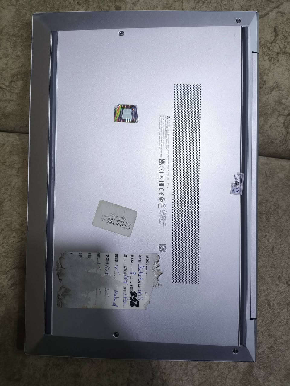 حاسبة من نوع hpجيل ال 11 مستخدم نظيف جدا ما مستخدم هواي. اسم الحاسبة DESKTOP-67IP4A2
HP EliteBook 840 G8 Notebook PC

المعالج: 11th Gen Intel(R)

Core(TM) i5-1145G7 @

2.60GHz

كرت الشاشة مدمج مع المعالج: Intel(R) Iris(R) Xe Graphics 8GB. 

الرامات:  8GB DDR4.

التخزين: 256GB. 

الشاشة: FULHD IPS. وبيها بصمة اصبع

وتعرف على الوجه face ID

الحاسبة من فئة الاعمال

الهندسية القوية وتدعم ال WIF6

البطارية سلمية تدوم 6ساعات

وتتوفر بيها منافذ شحن عادي وType-C 2

السعر: 550الف وبيها مجال 

الرقم: ***********
