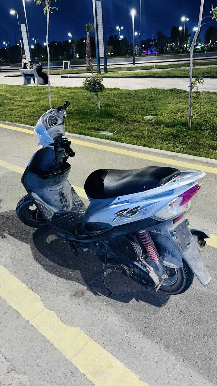 ماكس عدله لبيع دراجه ختم واحد ماصاره شهر من نازله ربه دراجه بلاديه من الطول لطول سعره 900 وبيه مجال الشراي يجي خاص او على هاذ الرقم ***********كلشي شغال نكره سلف مكاني بصره ياسين خريبط
