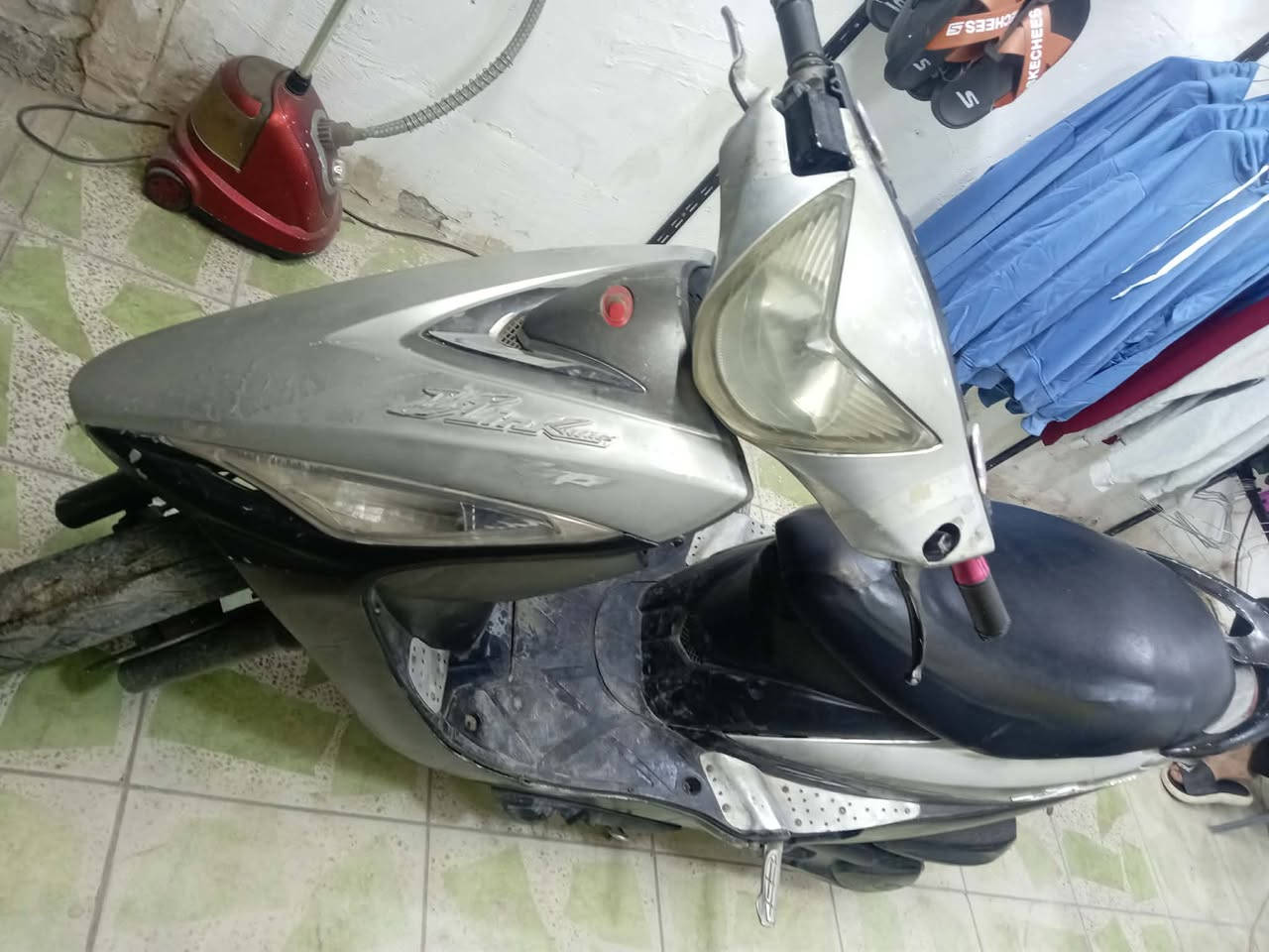 سلام عليكم دراجة ماكس 140 للبيع دراجة جاهزة وكلة بلاد نص نكرة سلف كفرات بلادية ختم مكينة بلادية شلعتها خير من الله تخبل السعر 450 وبيها مجال
***********
مكاني بغداد مدينة الصدر
