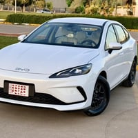 ويل عادي دبل شاشه و كاميره ناو كريمي هايبريد و كاره باو بنزين سياره كه...