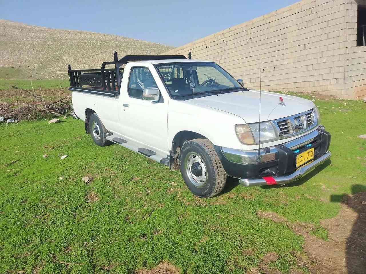 سڵاو نیسان پیکاب 2002ئارم پلاستیک سلێمانی بەشەرتی ئارم و ئەوەلیات بێ دەعم پەڵە پەڵەیەک بۆیاخی هەیە شایەنی باس نییە پێیشوو پشتی کەپسە 4تایە لۆک و چەم چەو ناو بۆدی لۆک سەیارەکە مەکینەی بەخی لەسەرە خۆمان بۆ مان کریوە مەکینەی لۆک 120هەزار رۆشتووە تەبرید پاوەر هی ماڵی خۆمانە لۆ لۆکە          (گێر مەکینە ئەکسل شانسی ئارم دەعم تەبرید پاوەر بەشەرت )شوین سەیسادق ژمارەی خاوەنی***********
