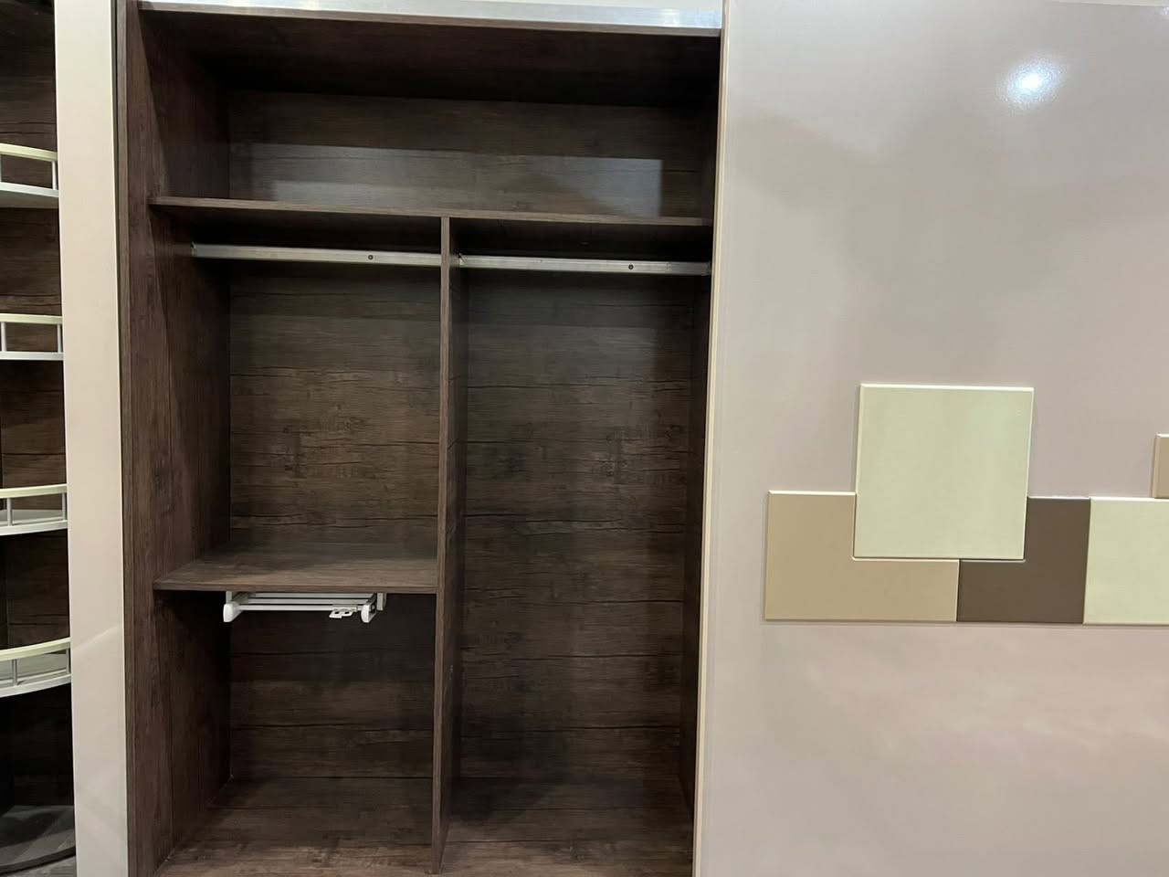 غرفة نوم تركي 11 قطعة درجة اولى ظهر الكنتور بلوك استخدام قليل بيع مستعجل 
للاستفسار الاتصال على الرقم ***********
المكان حلة
السعر مليون و 600
