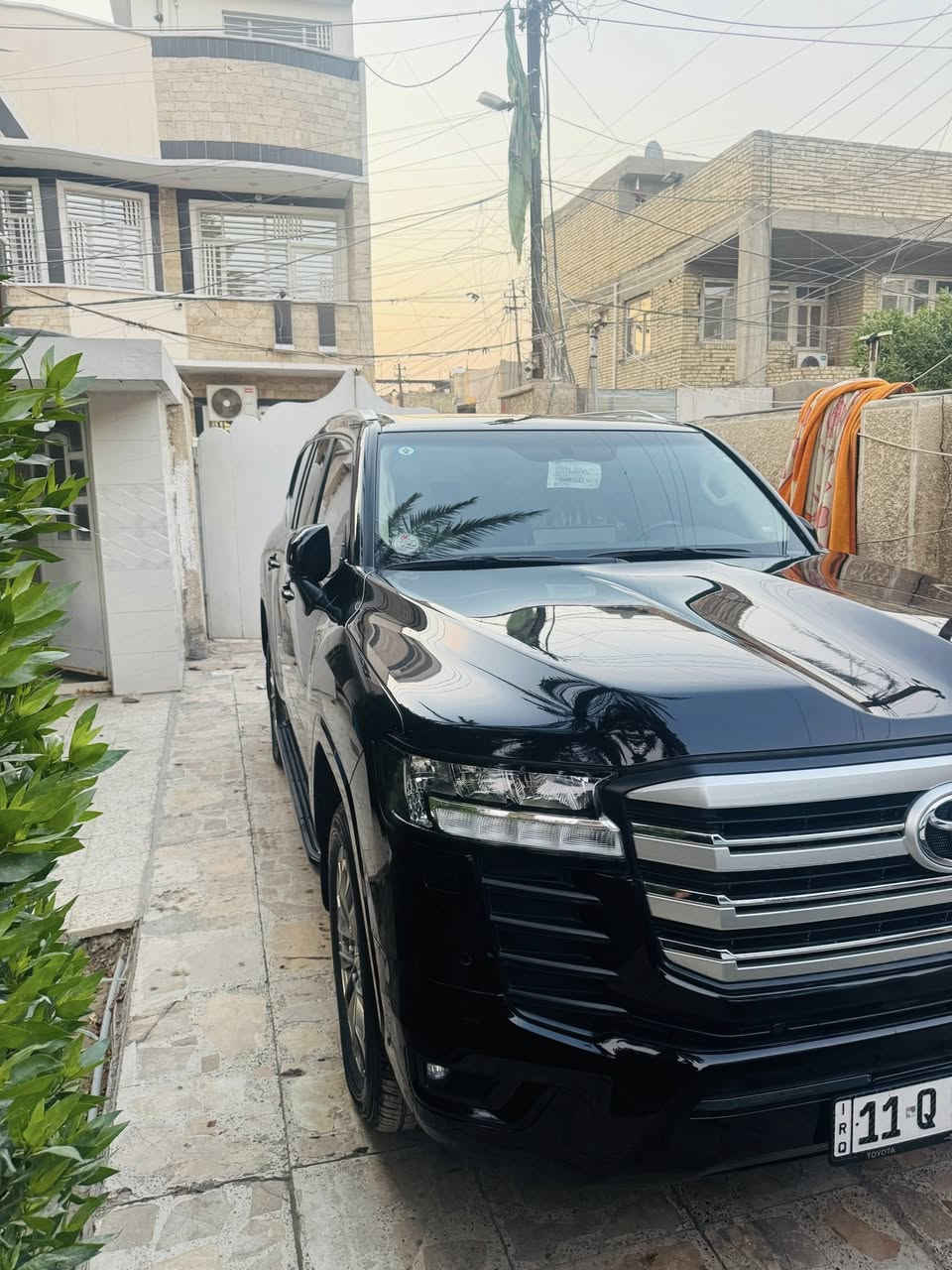 لاند كروز 2022 ساز GXR 
مغلفة PPF ضمان 10 سنوات + درع جام 
مكفولة من كل شي السيارة 
رقم بغداد ماشية 17 الف 
السعر 64
 ***********
