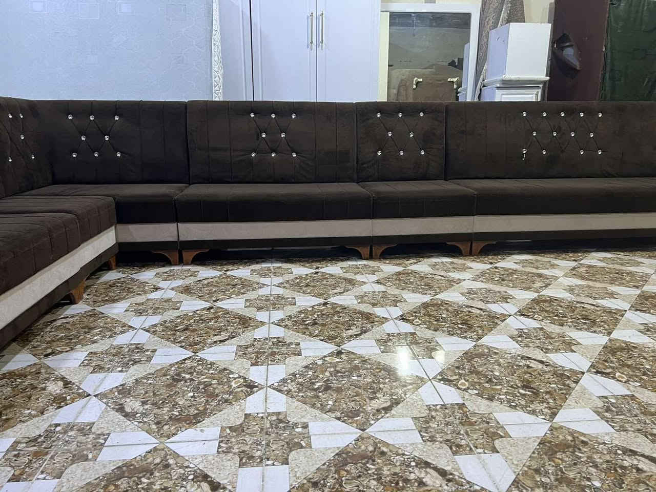 بؤ فروشتن
زور باكة بيعةيبة تابليي جوانونايابة
دةسكردةخسوسيية بازارينية ١٢نةفةريية
مالي فةقيره
سعري زور مناسبة
١٨٠هةزار
***********
