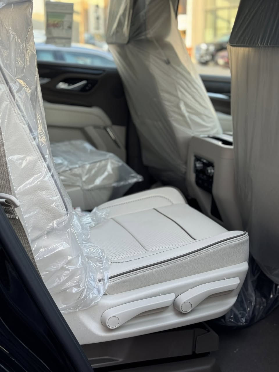 🧿معرض الملك لتجاره السيارات 🧿 

دخول جديد

‏(GMC DENAL)

🔥2️⃣0️⃣2️⃣4️⃣🔥

‏ GMC VIP  كشنات منفصل رئاسي

وكالة المنصور ضمان 5 سنوات 

النوع : GMC دينالي 
العداد : 0️⃣0️⃣ (زيرووووو) 
اللون : اسود
حجم المحرك : 6.2 لتر
عدد الاسطوانات : 8 سلندر
القوة الحصانيه : 420 حصان
الكير بوكس : 10 سرعات

فل مواصفات 

🔥نظام هيدروليك ( جكات )
🔥دخول ذكي للسياره ( بصمة )
🔥شاشات خلفية
🔥دفع رباعي دبل
🔥دوسات كهرباء
🔥شاشه اماميه كبيره
🔥شاشات عدد 2 خلفيات
كامرات 360 درجه
🔥كامرا خلفيه بالمرايه
 بانوراما طكتين
🔥شاحن واير ليس
🔥كشنات جلد
🔥كشنات كهرباء
🔥كشنات خلفي منفصل
🔥رادار تحديد مسار
🔥رادارات جانبيه
🔥رادار امامي
🔥ثلاث قطع تبريد
🔥هيترات بالكشنات تدفئه تبريد امامي خلفي
🔥دوسات كهرباء تفتح ويا الباب
🔥بصمه + بصمة ابوب 4
🔥صندوك كهرباء
🔥فورويل 4x4
🔥هند بريك بصمه
🔥استيرن كهرباء
🔥اتو ستوب
🔥حساسات خلفي امامي
🔥كشافات
🔥لايتات لد + فول زنون
🔥بكلايت لد خلفي
🔥كشنات الخلفيه كهرباء
🔥سبعه راكب
🔥داتو شو
🔥هيتر بالاستيرن
🔥فول تحكم ستيرن

للستفسار الاتصال على الارقام الخاصة بالمعرض او مراسلة الصفحة.
***********
***********
العنوان بغداد النهضه الفرع الثالث فرع المصرف
(نستقبل شراء ومراوس جميع انواع السيارات)
