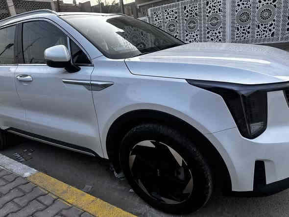 تحيه طيبه الاخوه الأعزاء سورنتو ٢٤ زيرو كفاله عامه ٤ سلندر فول موصفات للاخير داتا شو بانراما ٧ راكب صندوق كهرباء ماشيه ١ اللف فقط مكفوله كفاله عامه ترقيم اب اسم المشتري السعر ٢٨٦ قفل مكان السياره بغداد العامريه 
***********
