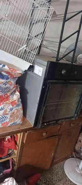 فرن جديد ما مستعمل بي جام مكسور وناقص دكمه اثنين شغال جديد سعره 75 مكاني كراج شمال ***********
