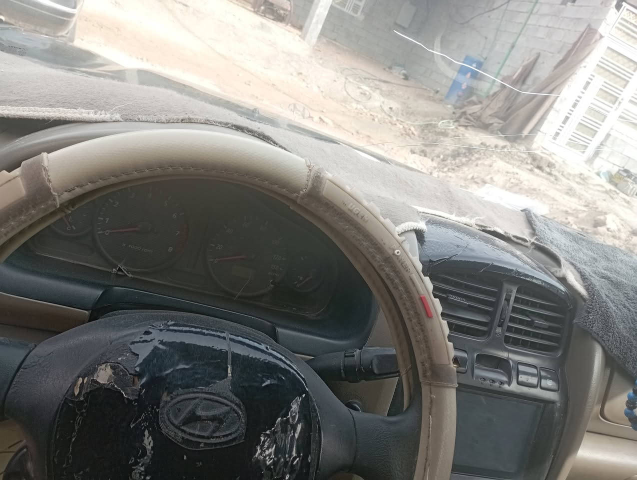 السلام عليكم سنتافي موديل 2004 رقم اربيل تريد تحويل تريد وكاله السياره جاهزه وخير من  الله مكينه بلادي سعرها 55 وبيها مجال بسيط  للتواصل ***********
