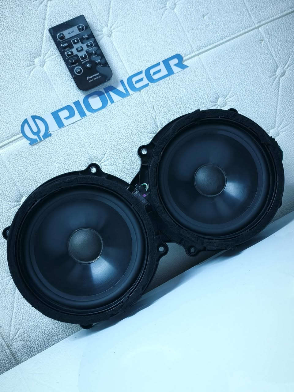 سماعات هارمن / كاردون بالة اصلي بلادي سعر الزوج 20 فقط ?
متوفر توصيل جميع المحافضات .!


**إذا كنت صاحب هذا الإعلان وتريد حذفه لأي سبب، رجاءا أرسل رسالة إلى الدعم الفني**