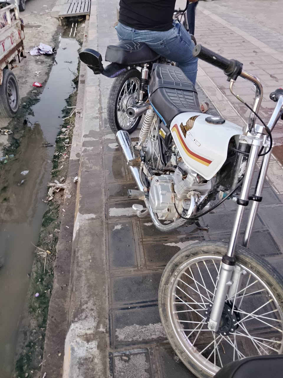 للبيع تعميره 26 وشاصي14 راشه 650وبيه مجال


**إذا كنت صاحب هذا الإعلان وتريد حذفه لأي سبب، رجاءا أرسل رسالة إلى الدعم الفني**