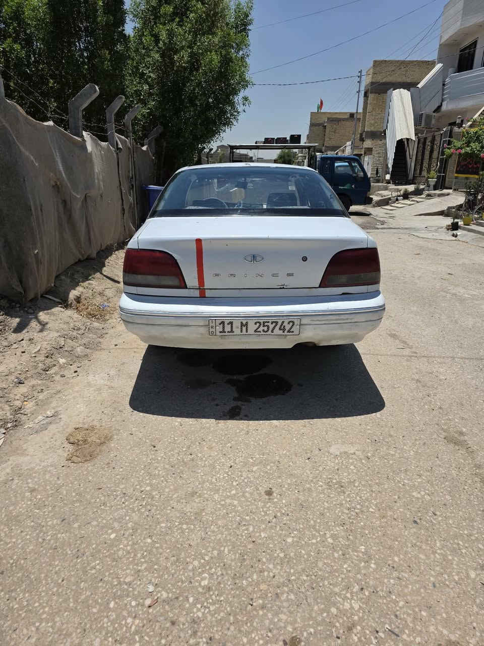سلام عليكم سياره برنس 96رقم بغداد بسمي محرك مسكر سياره نضيفه وحلوه كهربئيات كله شغاله تخم تاير دوخله نضيفه وبل نسبه النواقص يرادله تبديل جبنه مال الكير بيه نضوح ولمشط هم بي نضوح اذكرهن حته لمن تجي وتتعنه تعرف شنو نقصه غير ذني المذكورات مابيه ترايه حلو سياره وسعره هم مناسب 27وبيه مجال حك جيه.مكاني بابل الإسكندرية 
رقم الهاتف ***********
