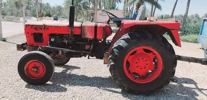 للبيع كاروبه عنتر موديل ٨٨ رقم بابل لون احمر وياها خرماشه ومعدلان وما محتاجه اي شي مكاني ديوانيه شاميه وللشراي هذه رقمي ***********
