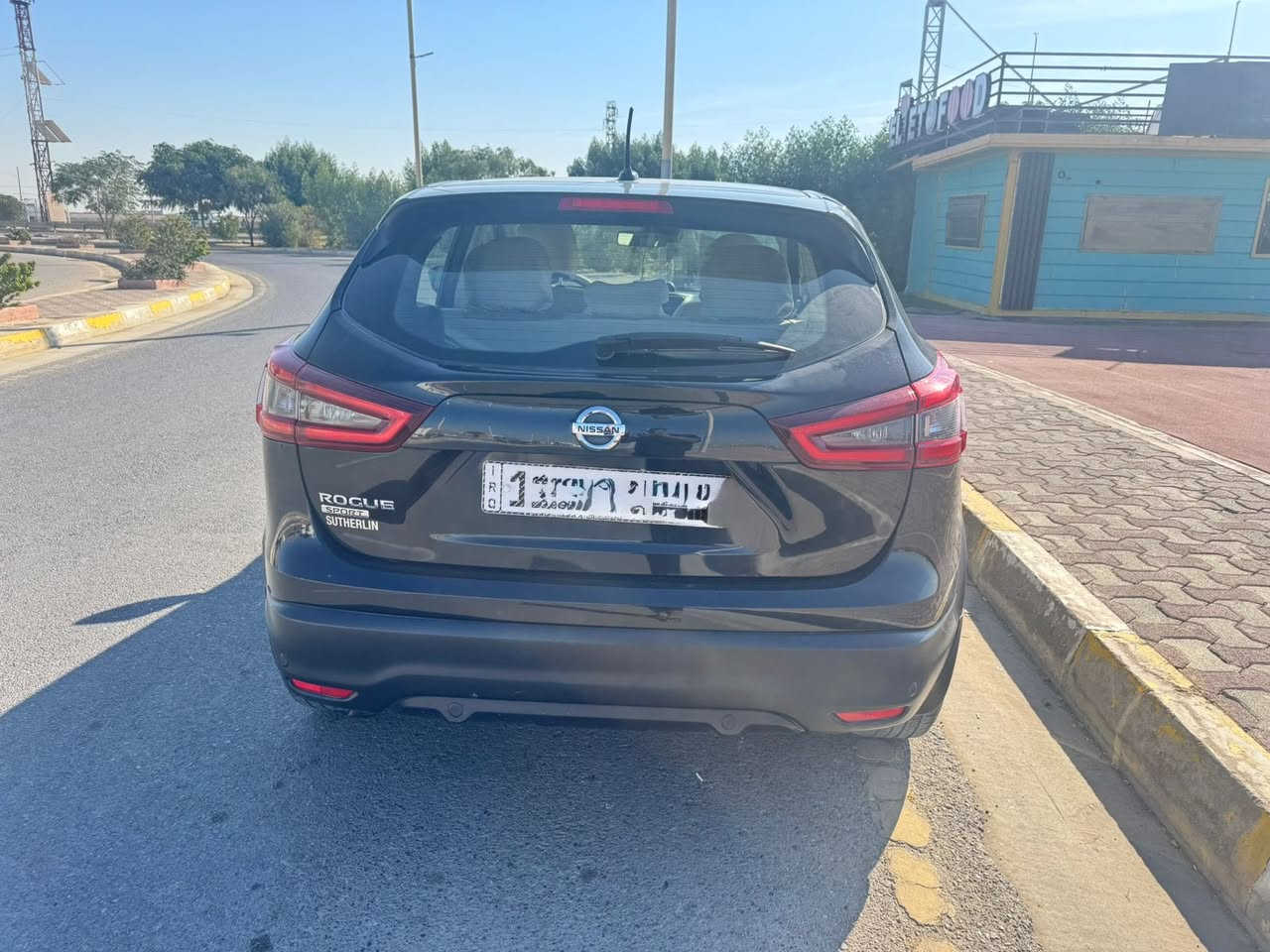 🚗 Nissan Rogue Sport 2021 – وارد أمريكي
🔹 الضرر: دعامية أمامية فقط
🔹 الأيرباكات: سترين
🔹 الممشى: 60 ألف مايل
🔹 المحرك: 4 سلندر 2000 سي سي

✨ المواصفات:
 • نظام النقطة العمياء
 • كاميرا محيطية 360°
 • حساسات أمامية وخلفية
 • توقف ذاتي عند الرجوع
 • نظام تحديد المسار
 • رادار أمامي
 • سياقة شبه ذاتية
 • 3 أنماط قيادة
 • شاشة معلومات
 • تبريد قطعتين
 • كشنات جلد
 • تحكم ستيرن جهتين
 • مثبت سرعة
 • كبح تلقائي للطوارئ

📍 الموقع: الأنبار – الرمادي
💰 السعر: 150
📞 رقم بغداد مميز
📩 التفاصيل على الخاص


**إذا كنت صاحب هذا الإعلان وتريد حذفه لأي سبب، رجاءا أرسل رسالة إلى الدعم الفني**