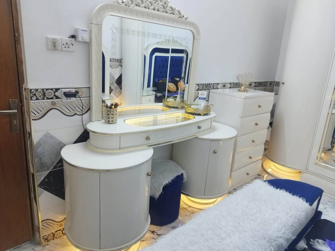 🪚 نجار متنقل
🛏️ غرف نوم
🚪 فتح وشد وتركيب الأثاث
🪟 كاونترات ألمنيوم و MDF
🔧 صيانة جميع الأثاث
🏠 ديكور جبسن بورد حسب الطلب

📞 ***********
💬 واتساب متوفر

اتصل نجي لباب البيت
