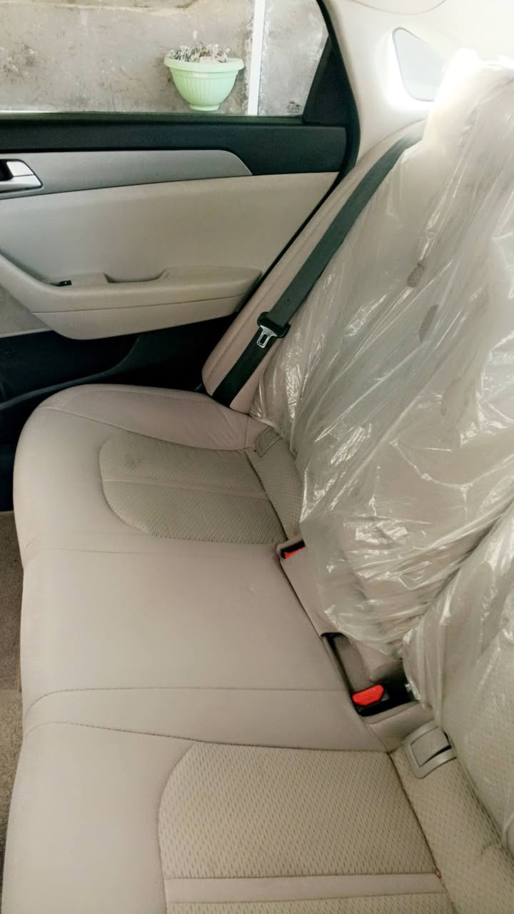 سوناتا 2016 لون فيلي اسمنتي وارد امريكي 
 محرك 2400 
حادثها قطعتين  بدون تبديل. 
بأسمي رقم بابل انكليزي  
السعر 133 
للأستفسار ***********
