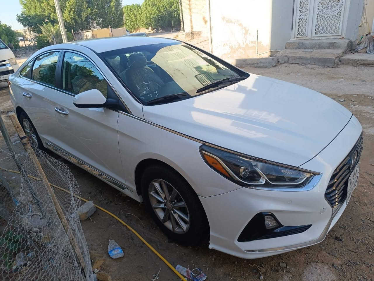 سلام عليكم
سوناتا 2019 أربيل 
ماشيه 67 كارتون سيارة للبيع السعر 130 وبيها مجال قليل 
تخم تاير صارله سبوع وباتري جديد تخم دسكات ربع متصرف عليها مكينه 2400
***********
***********
