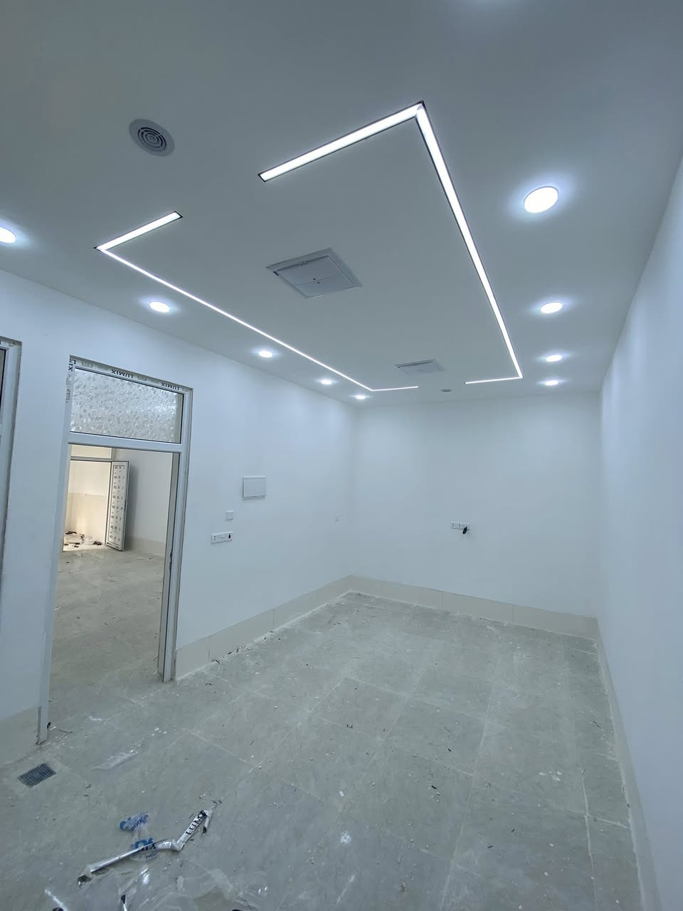 🌸ماشاالله لەم خانوە جوانە🌸

ئەمجارە بەخانویەكی 140 مەتری بەردەم. چۆڵ هاتینەوە خزمەتان

🌱🍃🪷☘️🌺🍀🌼🌿🪷🍀🌱🍃🌸🌼☘️

🌼كەلار گەڕەكی حەمرین
🌸نزیك جادە
🌸نزیك مزگەوت
🌸نزیك نەخۆشخانە
🌸نزیك جادەی گشتی
🌸نزیك مۆڵ و بەنزین. خانە

🪷ڕوبەچۆڵەو  براڕوكنە

🌕شوێنێكی زۆر نایابی هەیە
🌕تازە دروست كراوە ماڵی تیا نەچوە
🌕بەكوالێتیەكی زۆر نایاب دروست كراوە 
🌕ماوەیەكی زۆر بەهەیكەلی ماوەتەوە بۆیە 🌕بەهیچشێوەیە گەچو دیواری درزی تیا ناكەوێ
🌔 ئەم خانوە لەسەر ڕوبەری 140 مەتر دروست كراوە 

🟢🌟كەپێك دێت لەم. بەشانە🟢

🟢دوو ژوری نوستن
🟢هۆڵێكی گەورە
🟢میوان
🟢مەتبەخ
🟢مشتەمەلات
🟢حەوشێكی گەورە

🔴عەڕزی بیناكە هەمو كاشیە
🔴سەقفی مەغربیە
🔴دەرگاو پەنجەرەی پلاستیكە
🔴 مەتبەخ و مشتەمەلاتی تاكو سەقف كاشیە
🔴 سەرجەم ئەوكەرەستانەی تیا بەكار هاتوە 🔴كوالیتی بەرزن و شتی توجاری تیا بەكار نەهاتوە

🔵ماڵەكە بازاڕی نیەو بۆكڕین و فرۆشتن دروست نەكراوە
🔵بەبلۆكی بیستی دروست كراوە و باشترین. جۆری كۆنكریتی تیا بەكار هاتوە

🔵بەگشتی ماڵەكە ماڵێكی نمونەییەو  ماڵی دۆستە
🔵بەردەمی چۆڵەو  جێگای ناشتنی داری زینەو گەراجی سەیارەی هەیە

🍀🍁🌱☘️🌹🌼🍃🌿🪴🎋🌺🍁🪷🐦‍🔥🌿
‎بۆزانیاری زیاتر یان زانینی  نرخ  پەیوەندی بەم ژمارانەی خوارەوە 
‎بكەن
✳️✳️✳️✳️✳️✳️✳️✳️✳️❎❎❎❎
***********☎️📞
***********☎️📞

‎یان. سەردانی نوسینگەكەمان بكەن
‎كەلار سەرجادەی كفری💎

‎نزیك نەخۆشخانەی شاری پزیشكی 🏢گەرمیانی ئەهلی
‎نوسینگەی كوردستان
***********
***********
