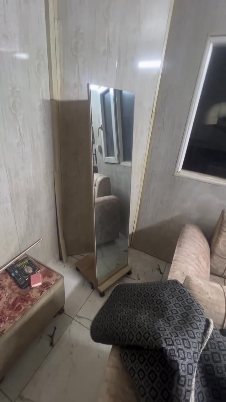 9 قطع—نظافه 100‎%‎ —سرير بي مخزن
مكانها بغداد حي الخضراء —قفلها 400 الف


**إذا كنت صاحب هذا الإعلان وتريد حذفه لأي سبب، رجاءا أرسل رسالة إلى الدعم الفني**