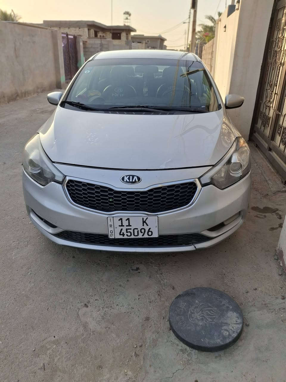 السلام عليكم ورحمه الله فورتي للبيع 2016 السياره نظيفه معنى كلمه السعر 110 ***********
