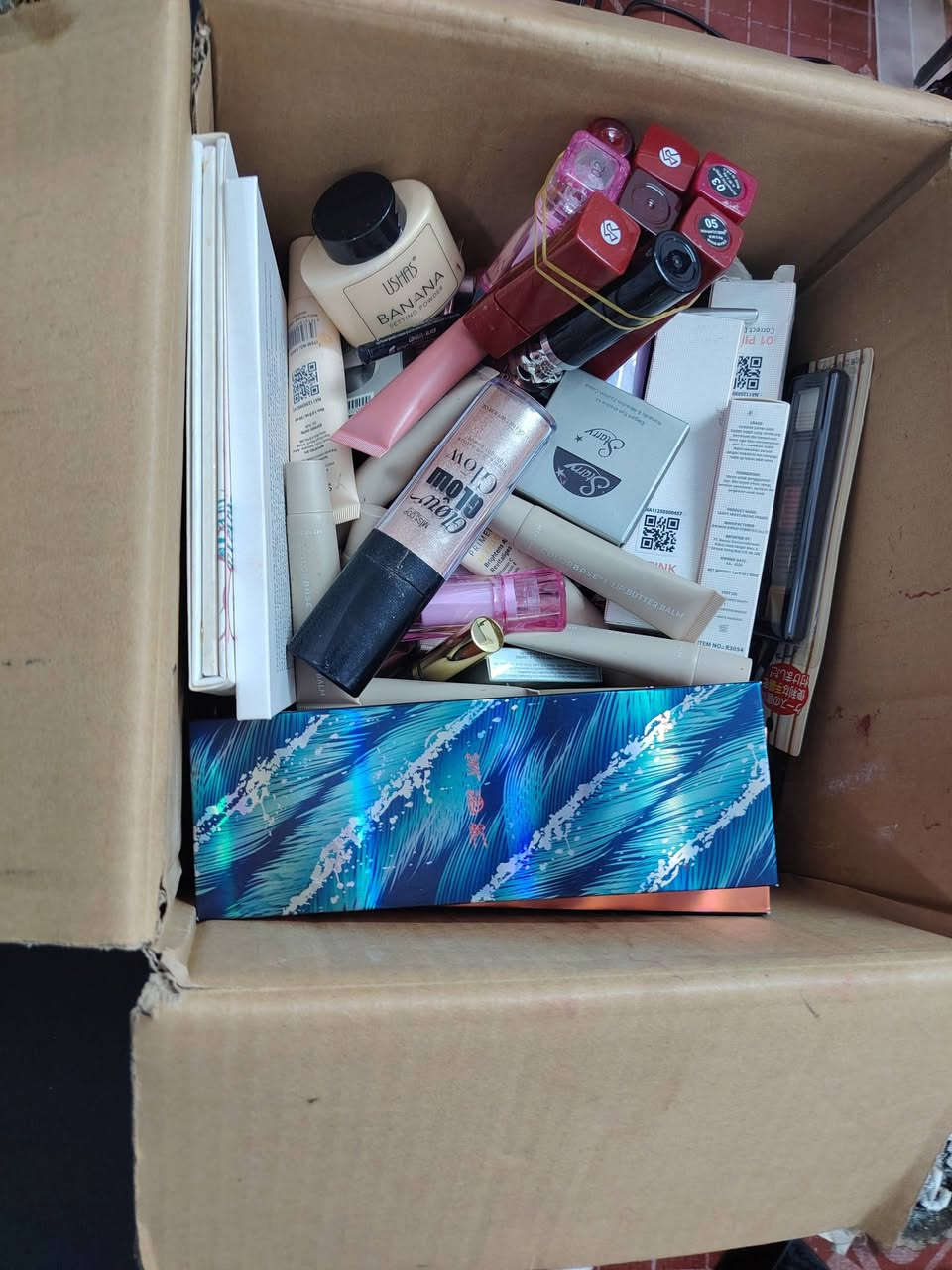 كاروتين واحد عناية 40 قطعة والثاني مكياج 115 قطعة للبيع


**إذا كنت صاحب هذا الإعلان وتريد حذفه لأي سبب، رجاءا أرسل رسالة إلى الدعم الفني**