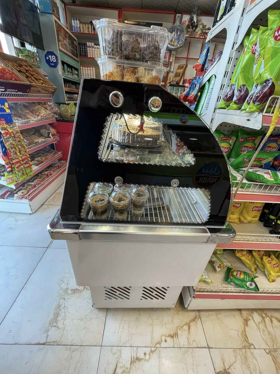 سلام عليكم
عارضه تبريد تصلح مقبلات اجبان حلويات كلش نظيفة للبيع ٤٥٠

بغداد الغزالية شارع البدالة 
***********
