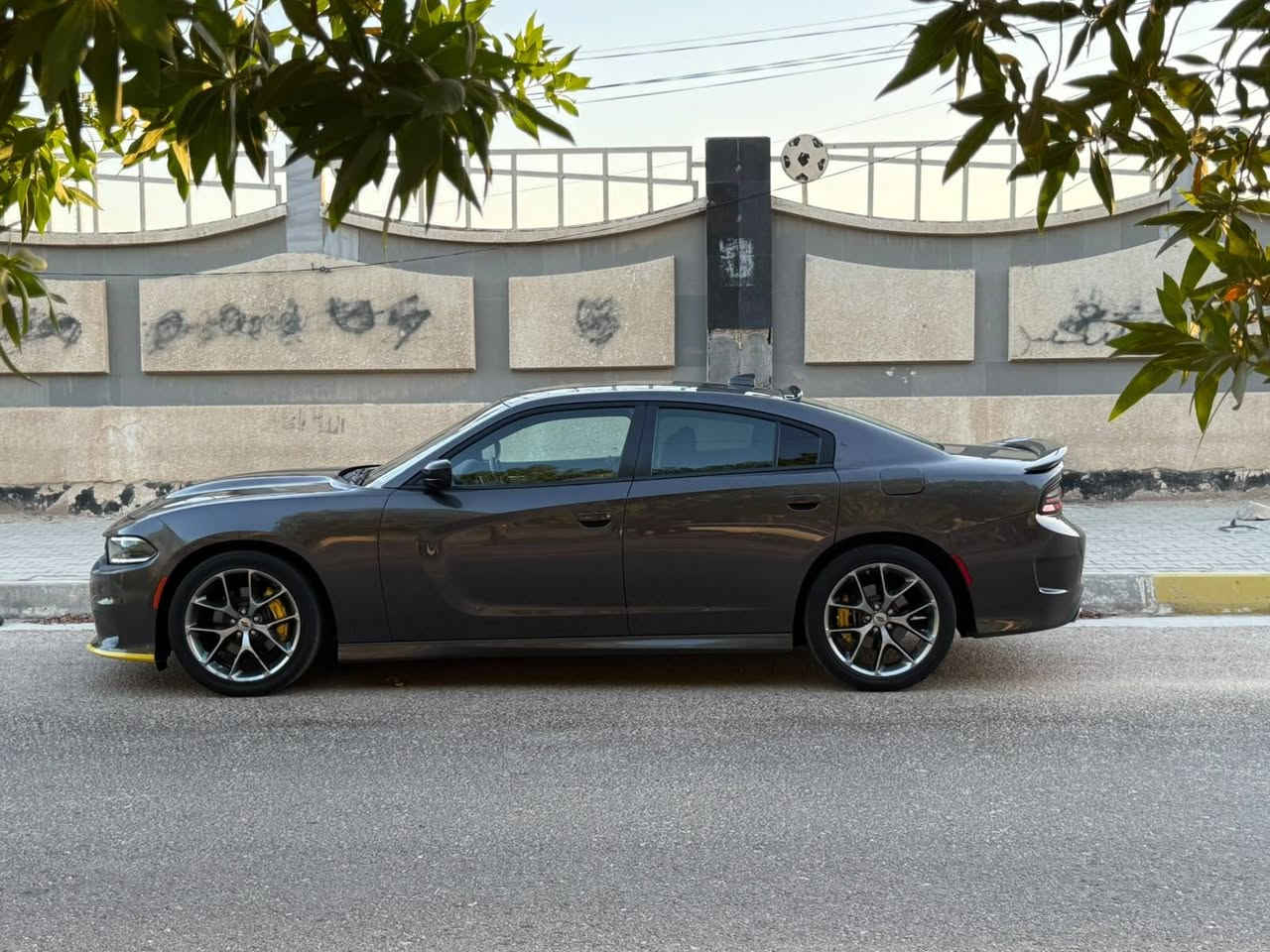 دوج تشارجر 2023 رقم بغداد
مواصفات Gt مكينه 3.6

ماشيه 40 على وضع الشركه السياره جديدة

حادثها بسيط موضح بالصور

السعر 238

مكانها كربلاء

***********

***********
