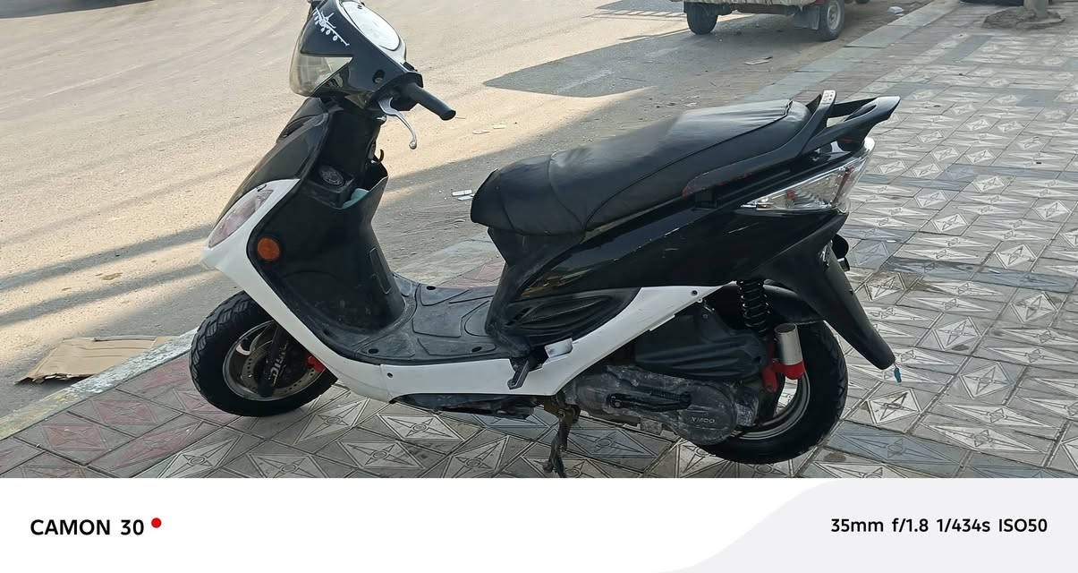 دراجه سلف كامكو جي فور للبيع الناصريه مامفتوحه تضحيه شارع العياده  توصل عله هاذه الرقم  ***********
