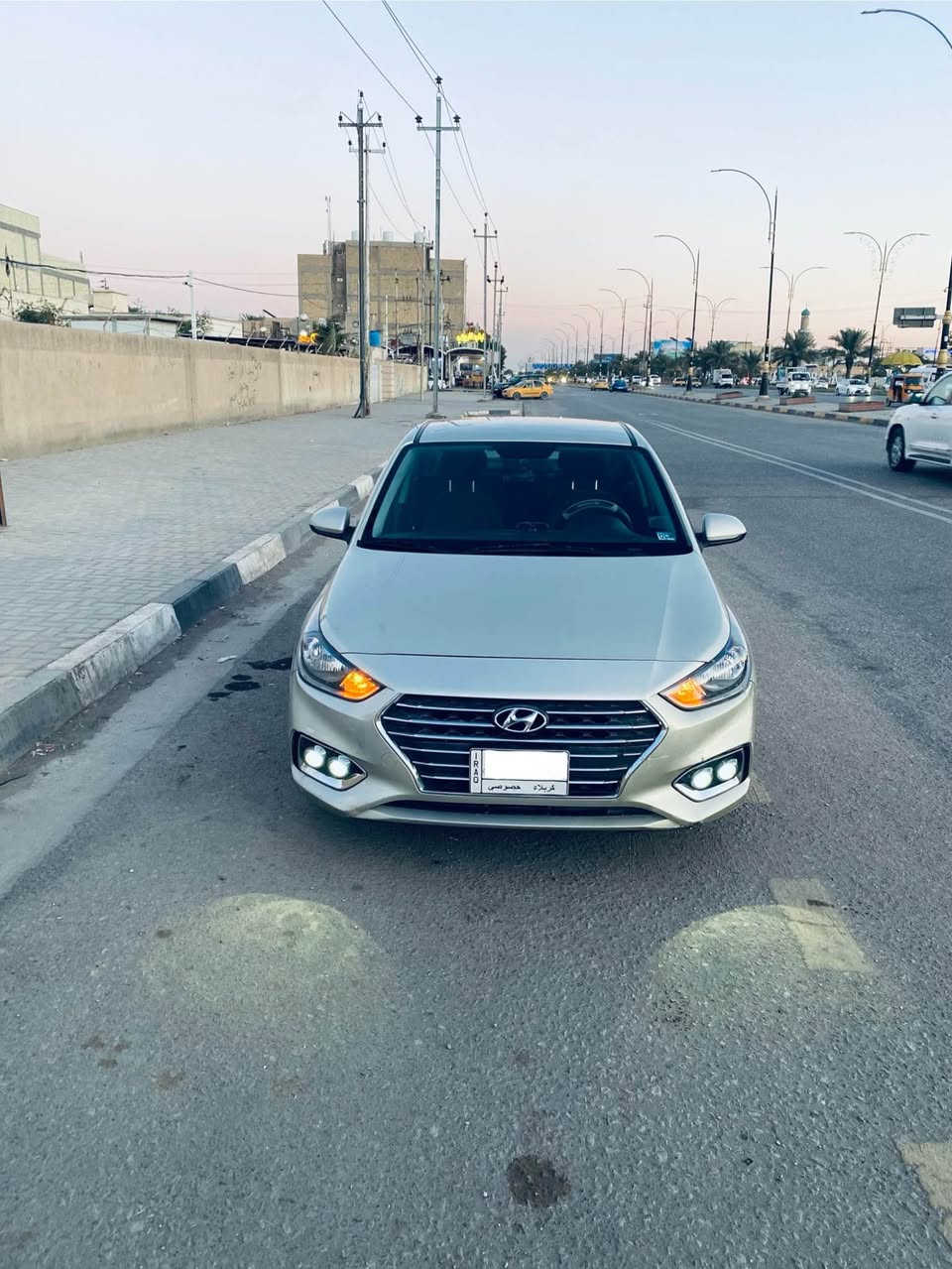 اكسنت 2019 سيارة وارد امريكي
حادثها جاملغ الخلفي وباب  بدون دواخل
سيارة جاهزة اي نقص مابيها  
مكينة 1600gdi
شاشة كبيرة 
تحكم ستيرن جهتين
شاشة اعطال
نظام قيادة سبورت
تبريد محرك گير مكفولات 
السيارة رقمها كربلاء وموجودة بكربلاء
السعر 112 وبيها مجال بسيط 
بيع او مراوس 
***********
