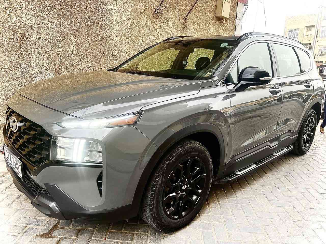 سنتافيا 2022 لون سمنتي مميز وارد امريكي كلين بدون ضرر فقط شخطين بالباب على گد اصبع رقم اربيل
المواصفات : 
محرك GDI سعة 2500
رادار امامي 
رادار خلفي 
رادار جانبي 
أشارة بالمري
كامرة خلفية 
نظام اوتو هولد 
نظام اوتو ستوب
ثلاث أنظمة قيادة 
نظام النقطة العمياء 
نظام تحديد المسار 
مثبت سرعة يتتبع السيارة الأمامية
اضاءة ترحيب عند اقتراب السائق من السيارة 
شاشة تدعم كار بلي واندرويد اوتو كيبل او بدون كيبل 
منفذين USB امامي ومنفذين خلفي 
تبريد امامي خلفي 
تدفئة كشنات 
السيارة نظيفة وجاهزة مكينة وگير
السيارة ماشية 100 الف كم

 العنوان بغداد
السعر 235 ورقة وبيها مجال ان شاء الله للاستفسار الاتصال على الرقم ***********
