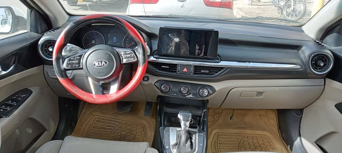 السلام عليكم 
سياره كيا سيراتو  19 خليجي فول عدا الفتحه
سياره بيهه فخذه جهة اليمنه مبدله من البراچيم بل خليج بيهه 3 قطعه
مواصفات
بصمه تشغيل
ابواب بصمه
تشغيل عن بعد
جنطه حساس فتح
ويل كب
محرك 1600 المرغوب
شاشه كبيره
كامره عين الصقر دواره
تحكم ستيرن جهتين
مثبت سرعه
تنبيهه ال 120كم
السياره مفوله 1/1
كير + محرك + تبريد ثلج مكفولات
مكان السياره نجف 
السعر 118 بيهه مجال حك الجيه
سياره جاهزه
الاتصال فقط 
***********
