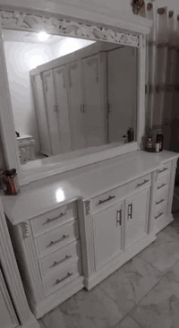 غرفه نوم كويتيه جديده
غرفه نوم كويتيه زلغ مابيهاا مكاني عويسيان شارع القصور
السعر مليون ونص  رقمي ***********
