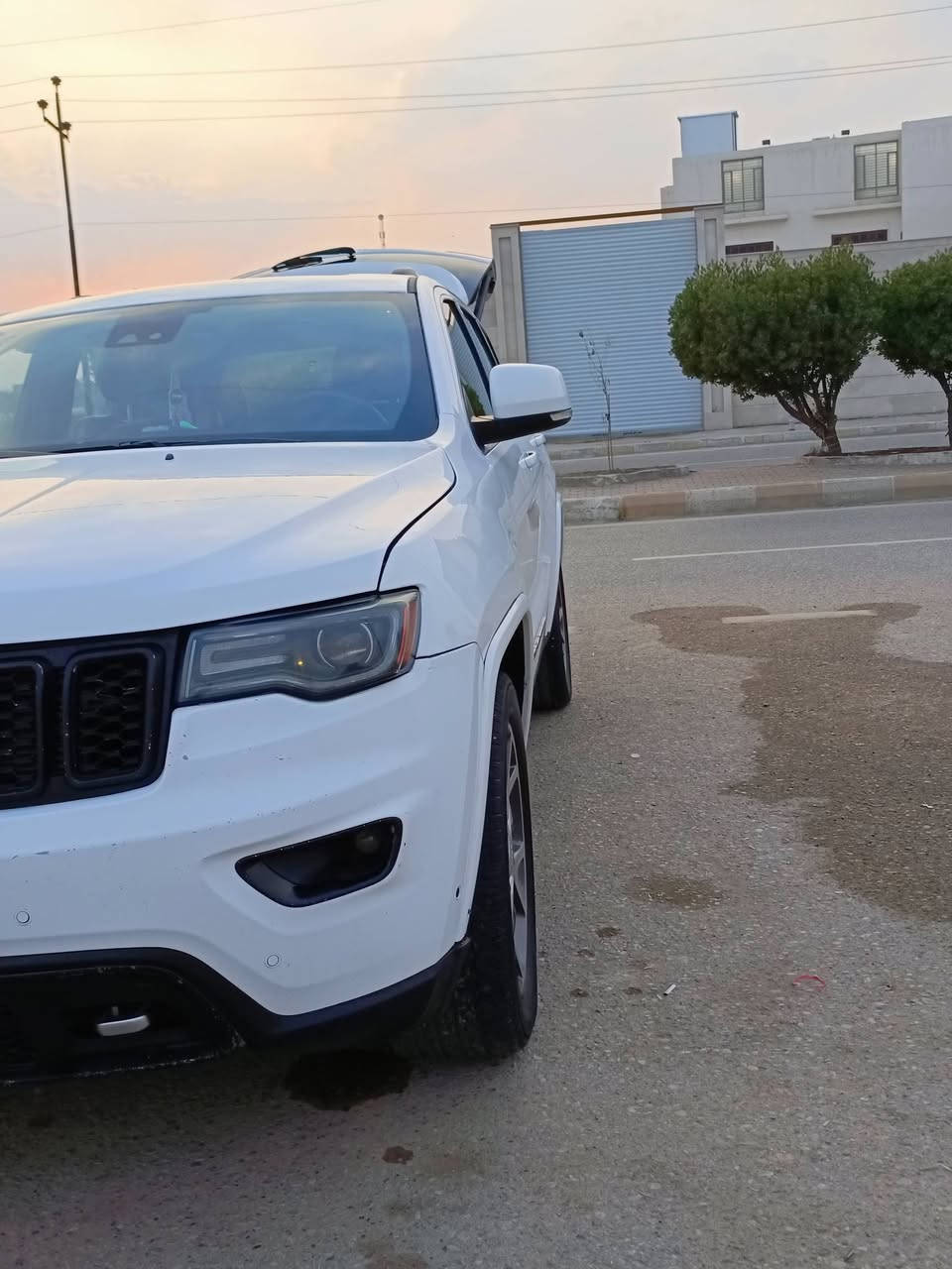 سلام عليكم جيب لاريدو2018 فول موصفات رادرات اماميه خلفيه  حساسات اماميه خلفيه 4×4 محرك 8سلندر هيمي تحكمات كشنات  تدفئه تبريد  كشنات اماميه خلفيه 3شاشات مكان ميسان عماره  او مراوس سورنتو 2020  ؟ *********** استفسار واتساب
