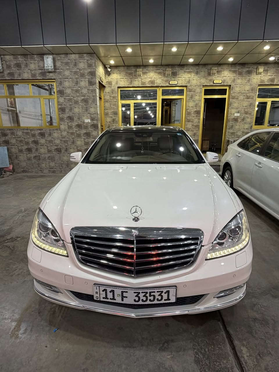 مرسيدس بنز 2012 s350 مواصفات الماني ضمان دولي
فول مواصفات ‎إس كلاس, S350, 2012
عدد الكيلومتر 124 كيلو
سلندر: 6 سلندر
 محرك: 3.5
سقف بانوراما -كاميرا خلفية  - الصندوق الكهربائي  
کشن تدفئة وتبرید - بصمة - شاشة  - صندوق شفط
بوب شفط  - لایت زینون -  لایت لید - دشبول ليد
 سستم سماعات harman kardon
ربع كشنات كهربائي - ٥بردات كهربائي 
حساس امامي خلفي 

العنوان : الكريعات شارع المعارض معرض اليمامه

للاستفسار الاتصال ع الارقام التالية 

***********
***********
