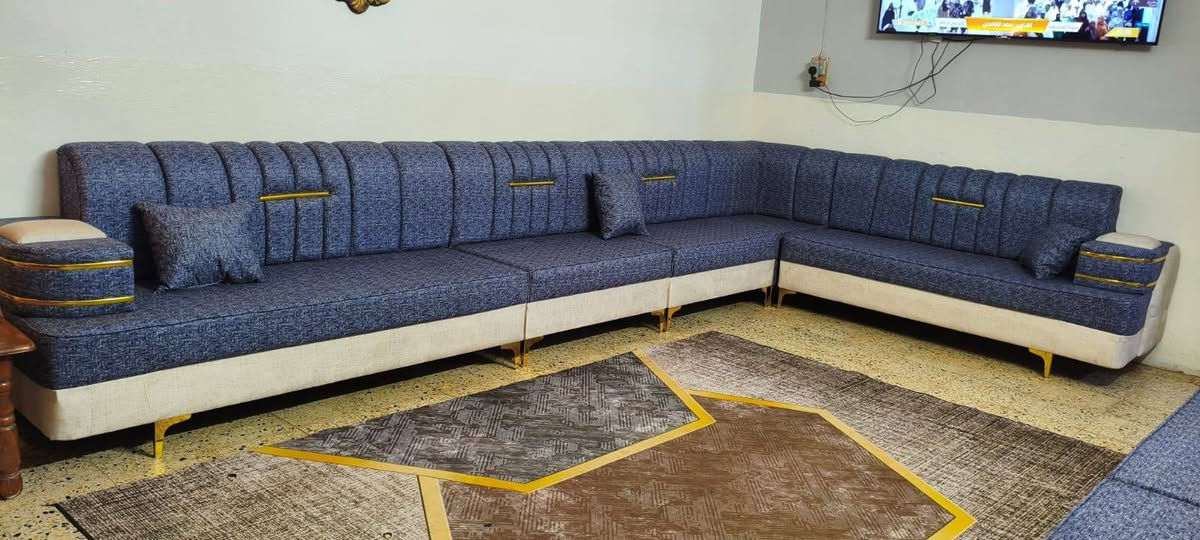 ديوانات جدد 22مقعد 14متر حطاطه بلوك اسود وست كوشات ويا السعر 750مكان هبهب الشراي يتصل ***********وتساب
