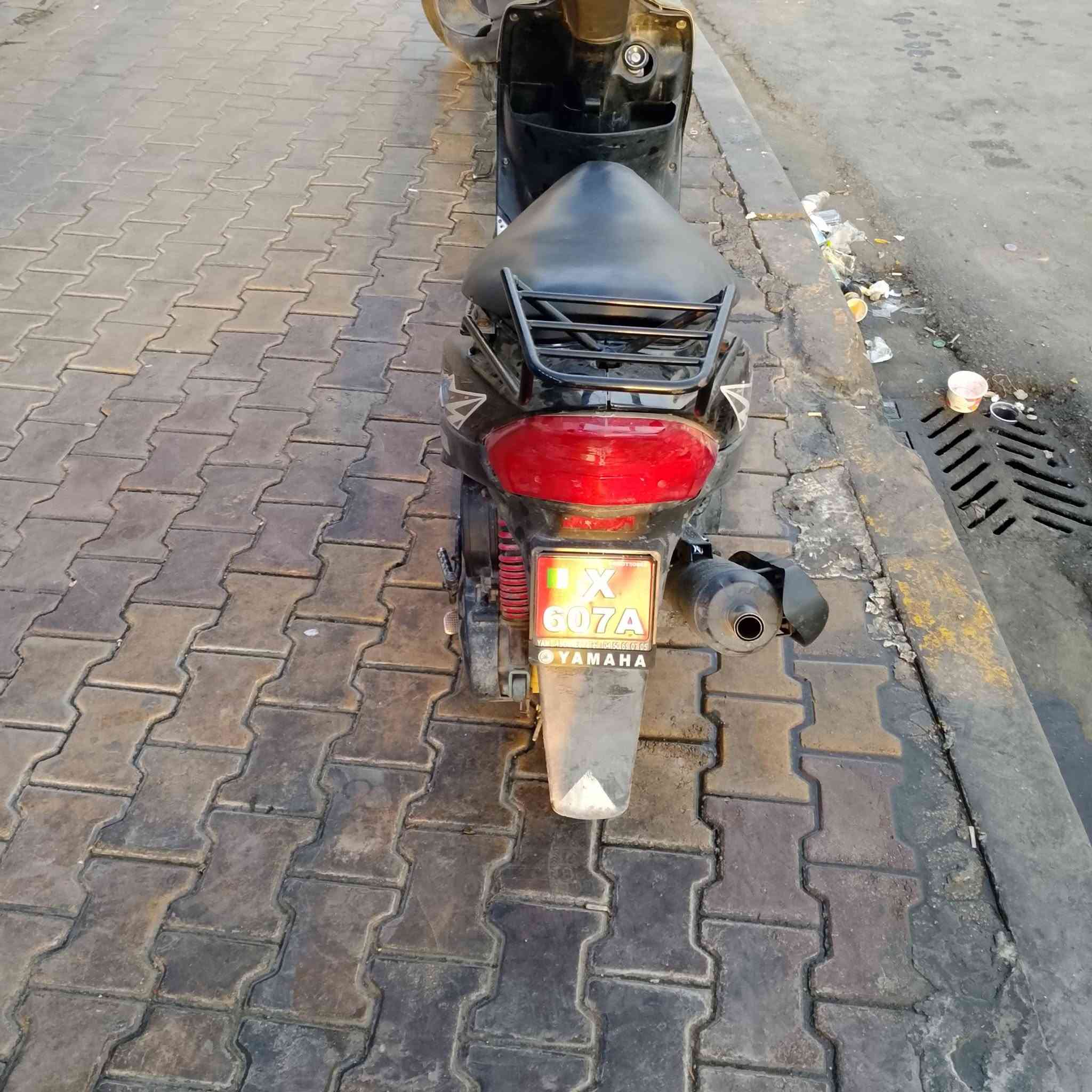 سلام عليكم دراجه ماكس عدله بيه ولافات بدله بس دراجه خير من الله سعر ٤٠٠ او بيه مجال حك جيه العنوان كربلاء رقم تليفون ***********
