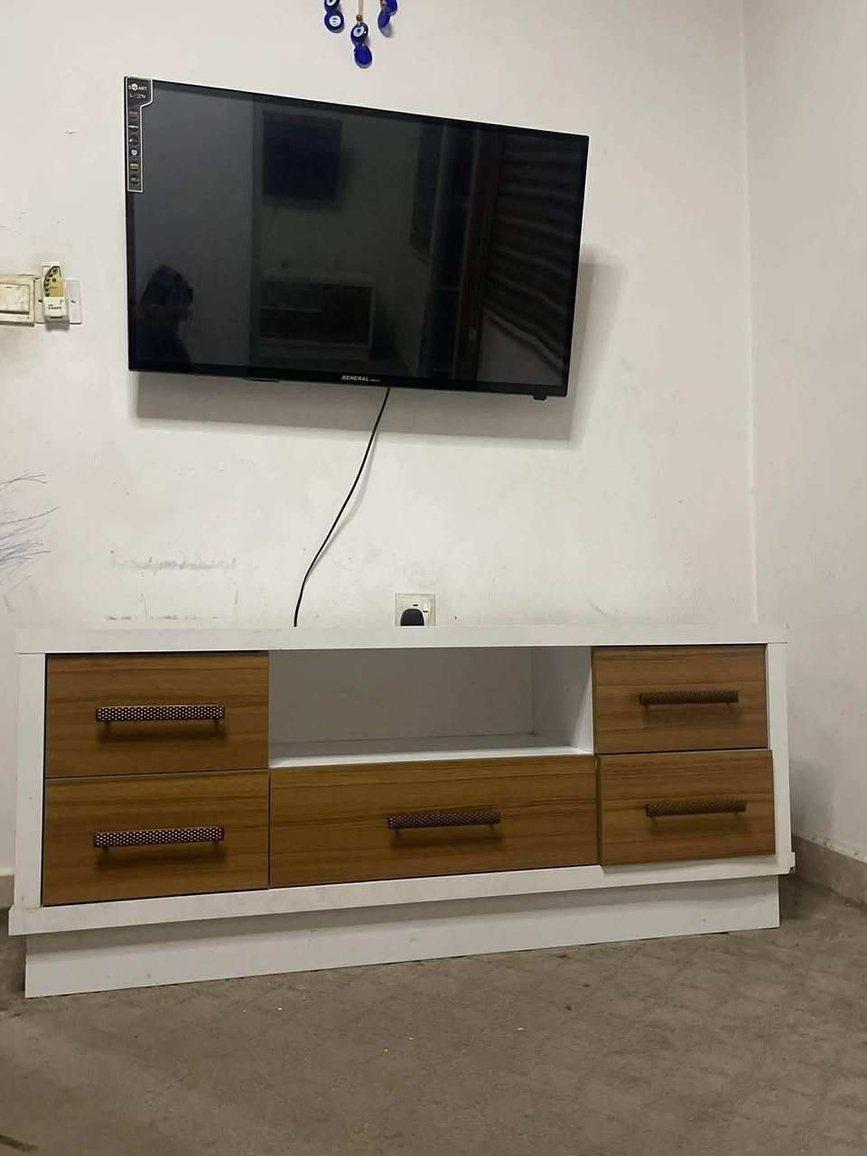 شقه للبيع بسعر مناسب في مجمع الزهور السكني بسعر 52مليون  

بغداد الجديدة مطل على سريع محمد القاسم 

الطابق6 اطلالتها على السريع

سعرها الكلي من الدولة مايقارب116مليون 

واصل منها 27 مليون 

السعر المطلوب 52مليون 

قسطها الشهري 470الف مؤثثة بالكامل مع ديكورات 

للأستفسار اكثر الاتصال على الرقم : 

***********
