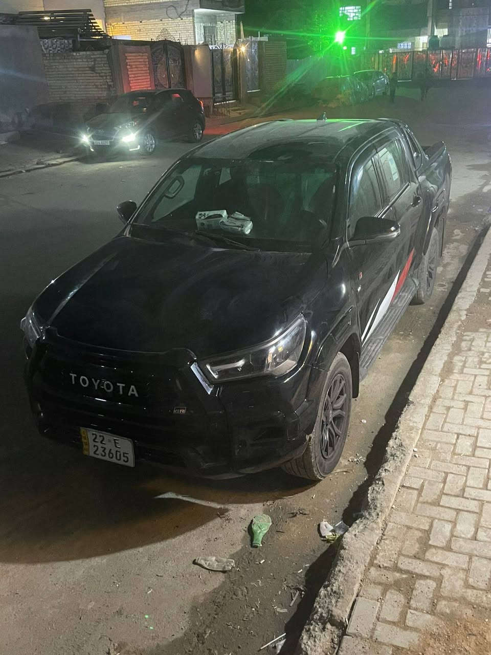 سلام عليكم بيكم هايلوكس 6 سلندر رقم اربيل ابسمي السيارة بيهة حادث عندي ومصلح مكان السيارة بغداد البلديات
السعر 35 الف 
رقم ***********
