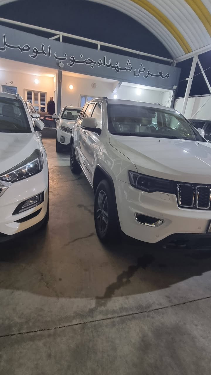 جيب شروكي
مكلف بل نشر 
موديل ٢٠١٨
ماشيه ٤٩الف 
وارد خليجي 
موصفات بصمة 
كشنات جلد 
زراكات 
تحكمات ستيرن وشفتات ستيرن
رادارات جانبيه
دفع رباعي 
سيارة جديدة وضع شركة 
شرط بدون صبغ وبدون بارد وبدون ملاحضات شرط كفاله عامه 
يرهم بيع ومراوس 
متواجد معرض شهداء جنوب الموصل 
اتصل ودلل ***********
