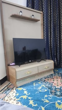 ميز تلفزيون