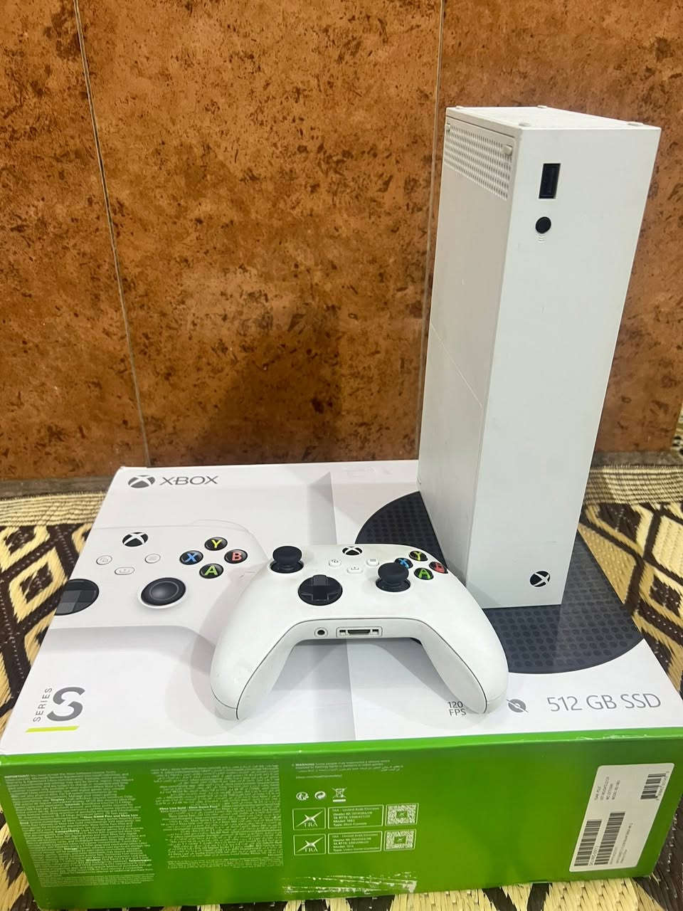 اكس بوكس سيريس إس نضيف لوك
512 GB 

***********

السعر 350

