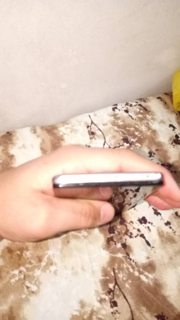 سلام عليكم
انفنكس زيرو 40 ذاكرة 512بطارية A5000
الجهاز كلة شغال ما من عدى الشاشة 
عنوان بغداد الشعب حي اور مقابل جامع عمار بن ياسر رقم *********** سعر 70وا بي مجال
