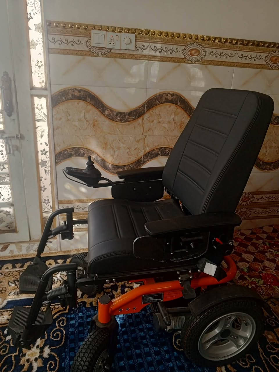 السلام كرسي كهربائي جديد ما مستخدم السعر 550 وبي مجال المكان  المسيب للاستفسار الاتصال على الرقم 
***********
