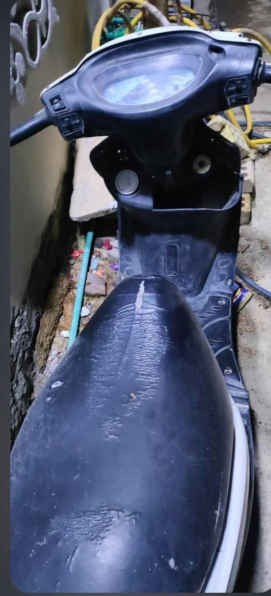 دراجة KYMCO طافية يشتغل بس الكهربأيتة شغالة طافية تجي تحمل وتروح مراوس بدراجة 60بس تكون شغالة أو باسكل  رياضي مرتب    للتواصل خاص


**إذا كنت صاحب هذا الإعلان وتريد حذفه لأي سبب، رجاءا أرسل رسالة إلى الدعم الفني**