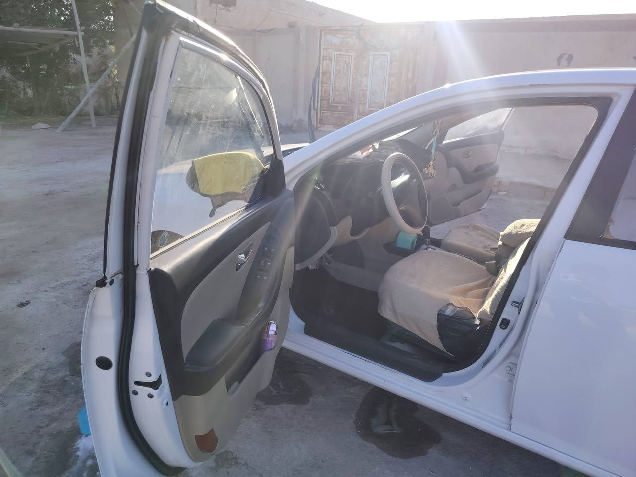 السلام عليڪم للبيع هونداي النترة 2011 بيها 3 قطع صبغ 
بابين والجاملق الامامي بدون دواخل 
وباقي مكفول  
مواصفات عادية 
شاشة كامࢪة 
اشاير بالمري تخم تاير 
مكينة 1600 دگشن عالي

مكينة كير حدادية عشرط 
تبريد ثلج 

سعر 105 وبيها مجال 
ࢪقم الـهاتف  ***********
مڪان السيارة ذي قار
