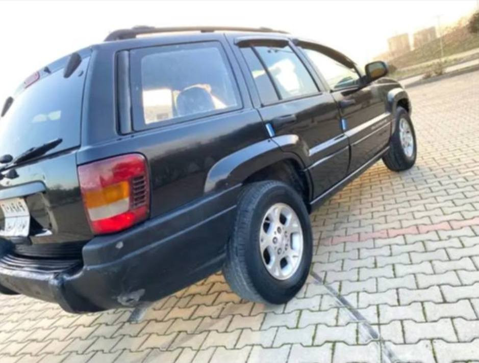 جێب گراند واگۆنێر

مۆدێل: 2000
​بزوێنەر: مەکینەی نوێی (لوک) خراوەتە سەر.
​گێڕ و مەکینە: بەشەرت و زۆر پاکن.
​تەقە و ڕەقە: هیچ کێشەیەکی نییە و بەشەرتە.
​تێبینی: سەیارەکە بیلاد تاک ئەکسلە.
​دۆخی گشتی: هەموو گیانی بەشەرتە و زۆر خاوێنە.
​ناونیشان و نرخ:
​شوێن: هەولێر
​نرخ: ٦٠ گەڵا و مەعامەلەی تێدایە

تکایە بۆ زانیاری زیاتر نامە بنێرن بۆ ماسنجەر. أربيل, العراق


**إذا كنت صاحب هذا الإعلان وتريد حذفه لأي سبب، رجاءا أرسل رسالة إلى الدعم الفني**