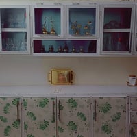 كاونتر للبيع  بغداد حي السفير سعر ٢٥٠   رقم الهاتف 07733536332