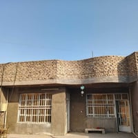 دار للبيع • بوب شام • ٣٠٠م