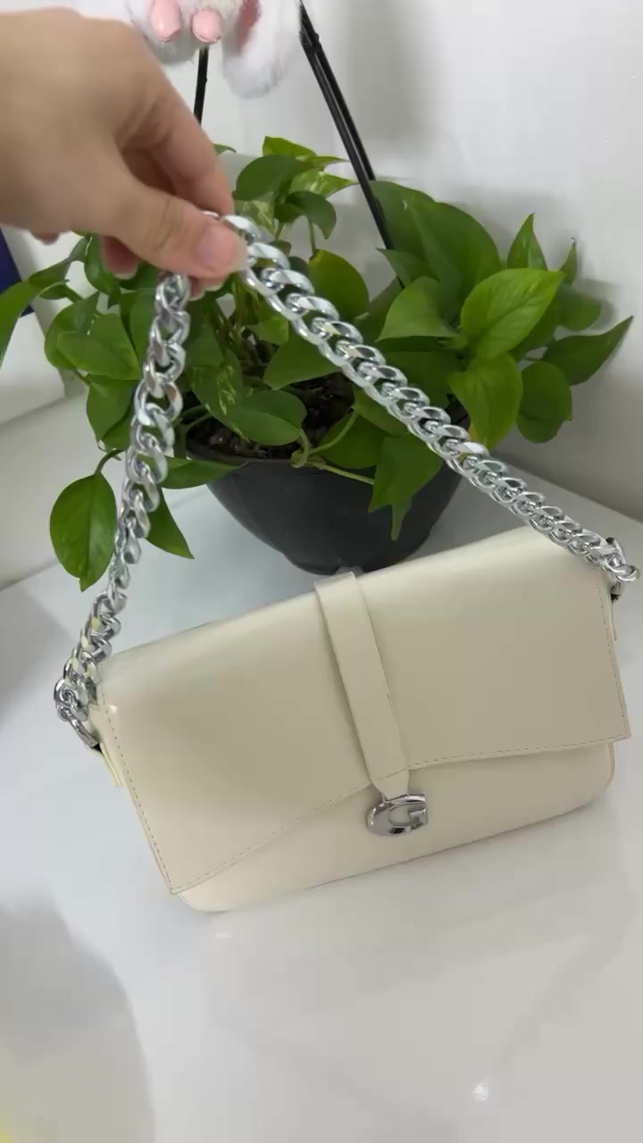 جنط ماركه فاشن كل قطعه وسعرها


**إذا كنت صاحب هذا الإعلان وتريد حذفه لأي سبب، رجاءا أرسل رسالة إلى الدعم الفني**