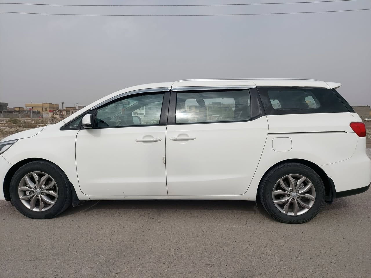 سلام عليكم
كيا سيدونا 2019 وارد امريكي فول مواصفات 
V6 3.3 GDi
كير 8 نمر
▫️شرط حجر البيئة موجود
▫️اجرة/ رقم مثنى الدولي
▫️مصبوغة عام لغرض الرقم
▫️مصفرة ضريبة وخط وبحث وغرامات
▫️ هزة جديدة
▫️ سنوية الى 2030
▫️خطها خضر ناصرية
▫️ماشية 164 ميل
▫️ضررها 4 قطع بسيطات 
جاملغين وبنيد وباب سلايد اثر ضرر بسيط والباقي بلاد صور الحادث مرفقة بالمنشور
▫️محدث بجم 21
▫️حدادية تبريد كهربائيات كاملة مكملة
▫️غرفتها نظيفة كشنات جلد
▫️كير كفالة وبحالة ممتازة
🔴المحرك بي بداية كازكيت وتعالج بشغل درجة اولى
السيارة ما متعوبة على ايد وحدة مال جناي
🔴السعر 207 قابل للتفاوض
مكلف بالنشر
للاستفسار/***********
